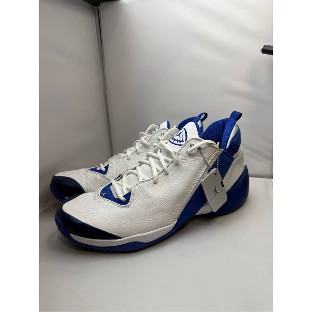 Jordan Prime Target 311113-103 White Sport Royal Men’s 13.5 • DS w/ OG Box